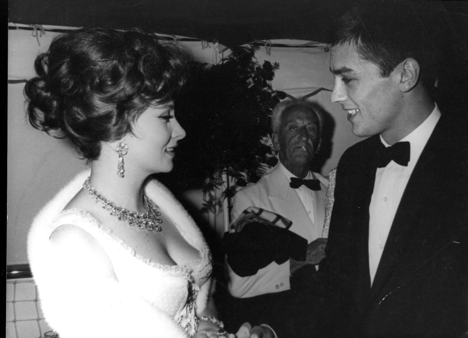 Vintage GINA LOLLOBRIGIDA AT CANNES Studio Photo 1961 ALAIN DELON