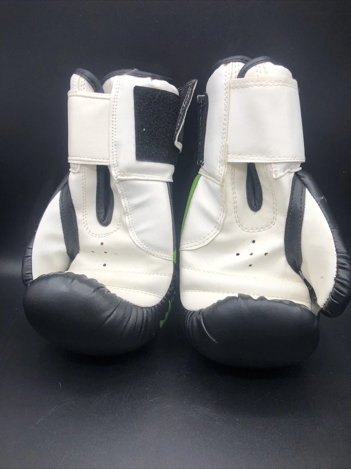 GUANTE DE BOXEO USADO REVGEAR YOUTH DELUXE 6 OZ VERDE LIMA NEGRO BLANCO 1 PAR Foto 4 de 4