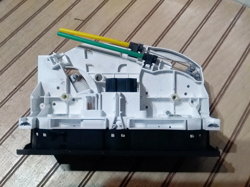 VOLKSWAGEN GOLF A/C CLIMATE CONTROL OEM 1999-2002 - Image 3 of 4