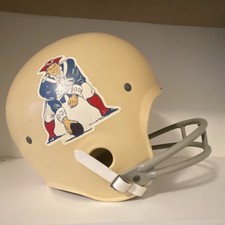 Rawlings Vintage Patriots Football Helmet Cream Red Blue NFL Team Logo Medium