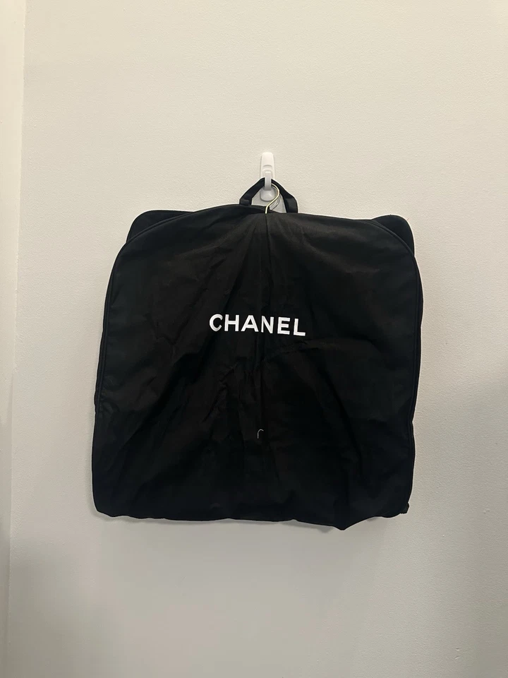 NUEVO AUTÉNTICO BOLSO DE ROPA CHANEL NEGRO NYLON CREMALLERA EXTRA LARGO 53.5" LARGO X 24" ANCHO Foto 3 de 3