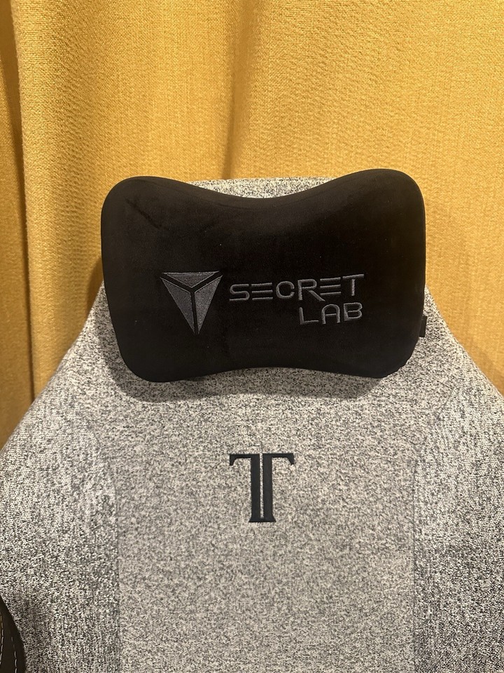 Secret Lab Titan XL 2022 Gaming Chair Cookies and Cream Softweave 2022