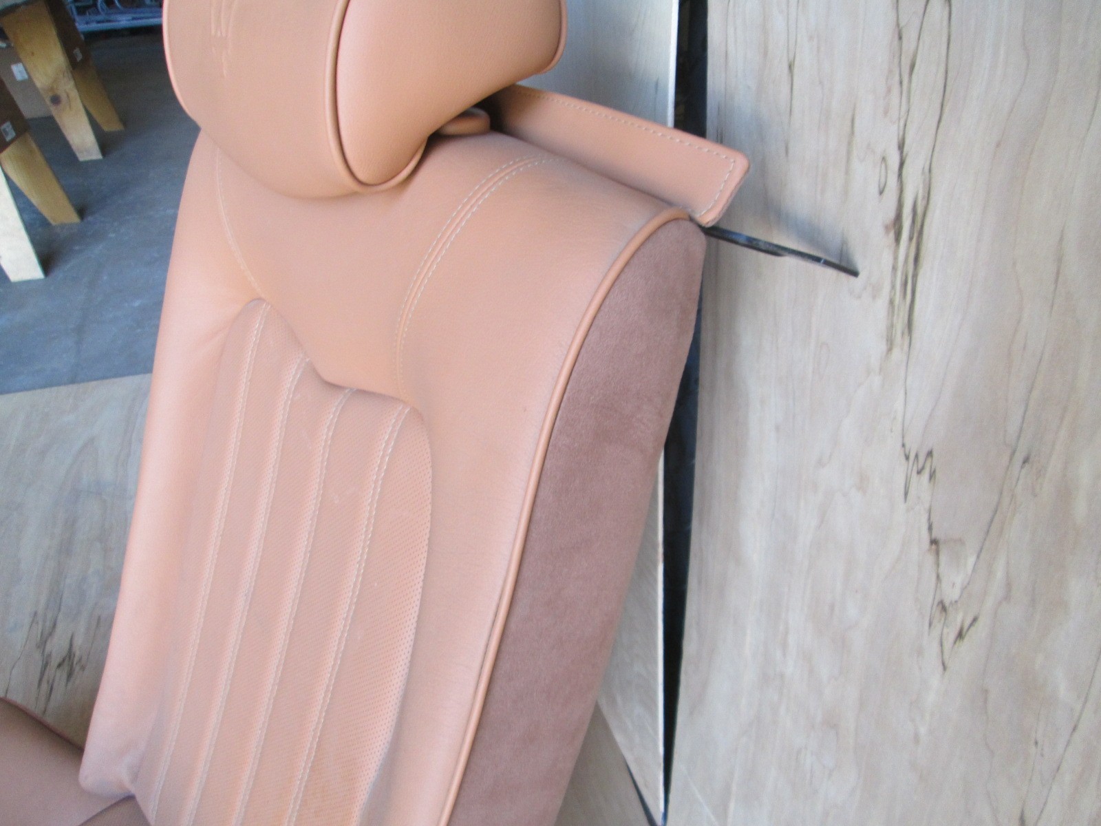 Maserati Quattroporte - RH / Rear Seat w/ Rails / Guides  - Tan / Beige
