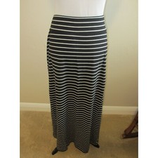MOSSIMO BLACK AND WHITE STRIPED MAXI KNIT SKIRT XL