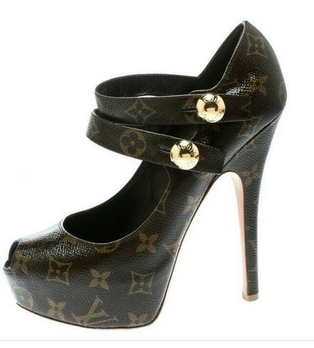 AUTHENTIC Louis Vuitton Monogram Pump 