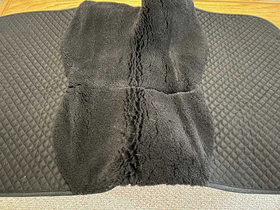 FleeceWorks Therawool Perfect Balance Dressage almofada de sela quadrada com calços  - Imagem 4 de 4