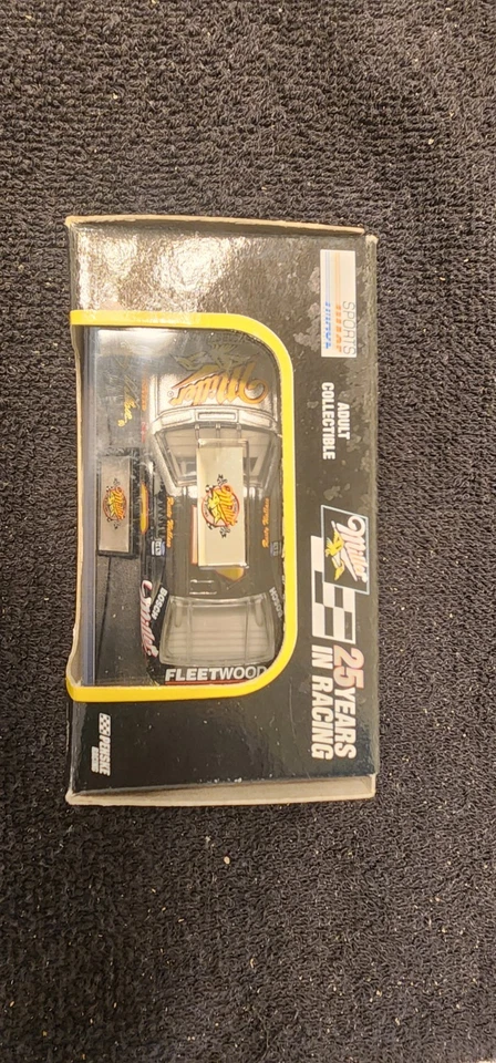 Réplica diecast Revell 1996 Rusty Wallace 1:64 Miller 25 aniversario Foto 2 de 4