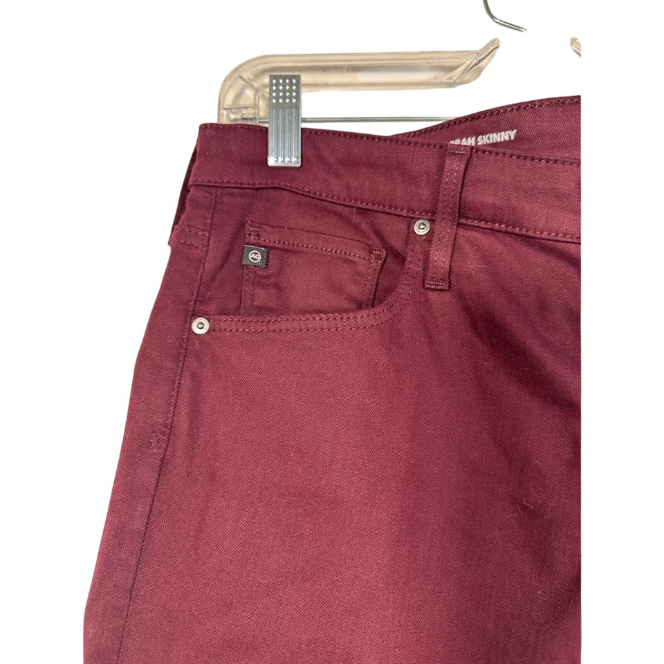 Pantalones de mezclilla ajustados al tobillo Farrah para mujer AG Adriano Goldschmied burdeos talla 31 Foto 3 de 4