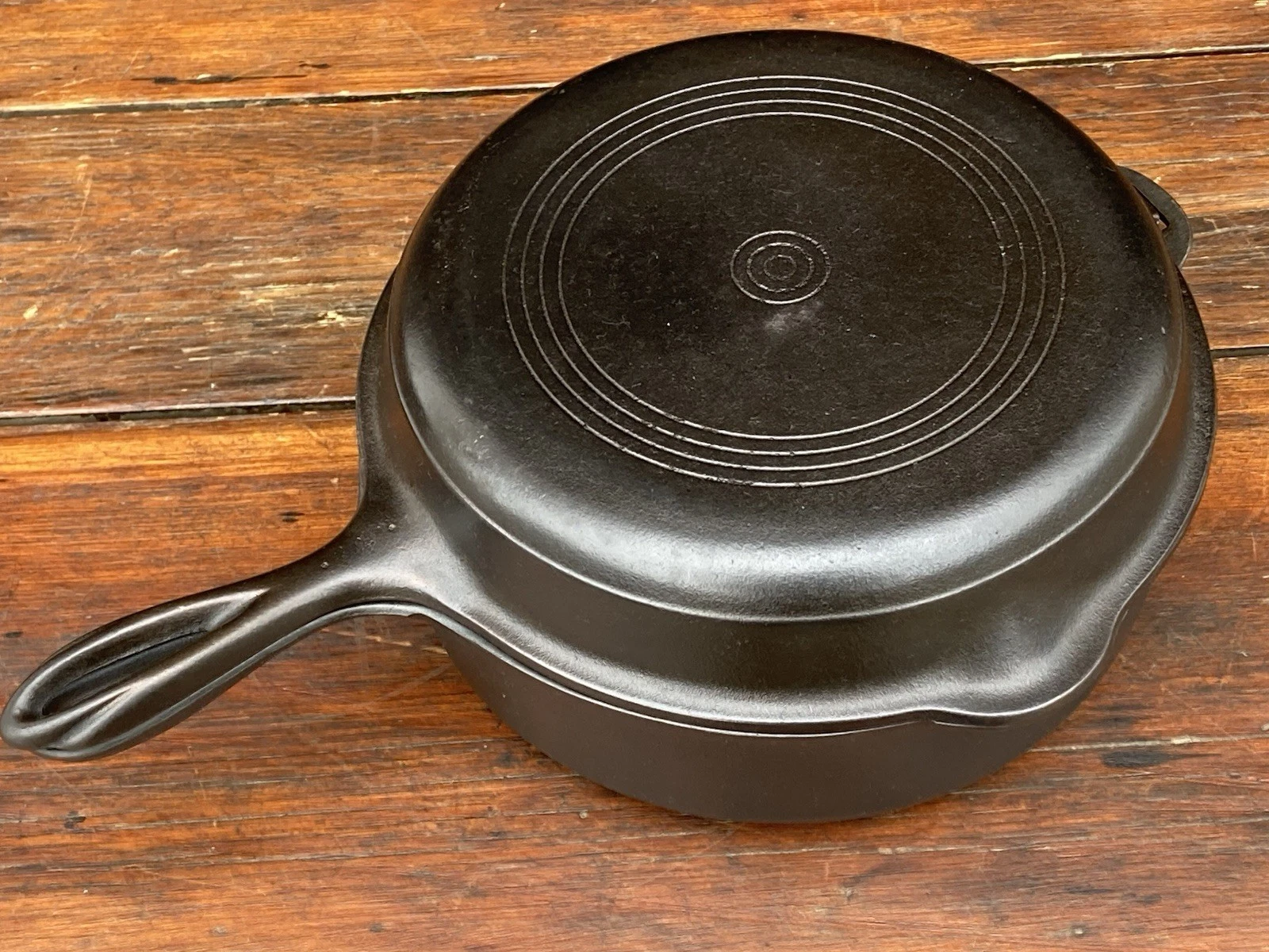 Wagner Ware Cast Iron Deep Double Skillet with Matching Hinged Lid