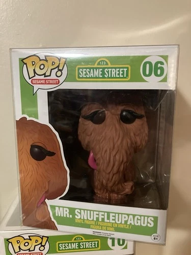 Sesame Street #06 Mr. Snuffleupagus Funko Pop Figure. Great Condition. W/protect