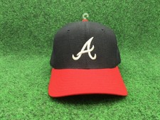 Vintage 90’s MLB Atlanta Braves Universal USA Pro Wool SnapBack Hat Made In USA