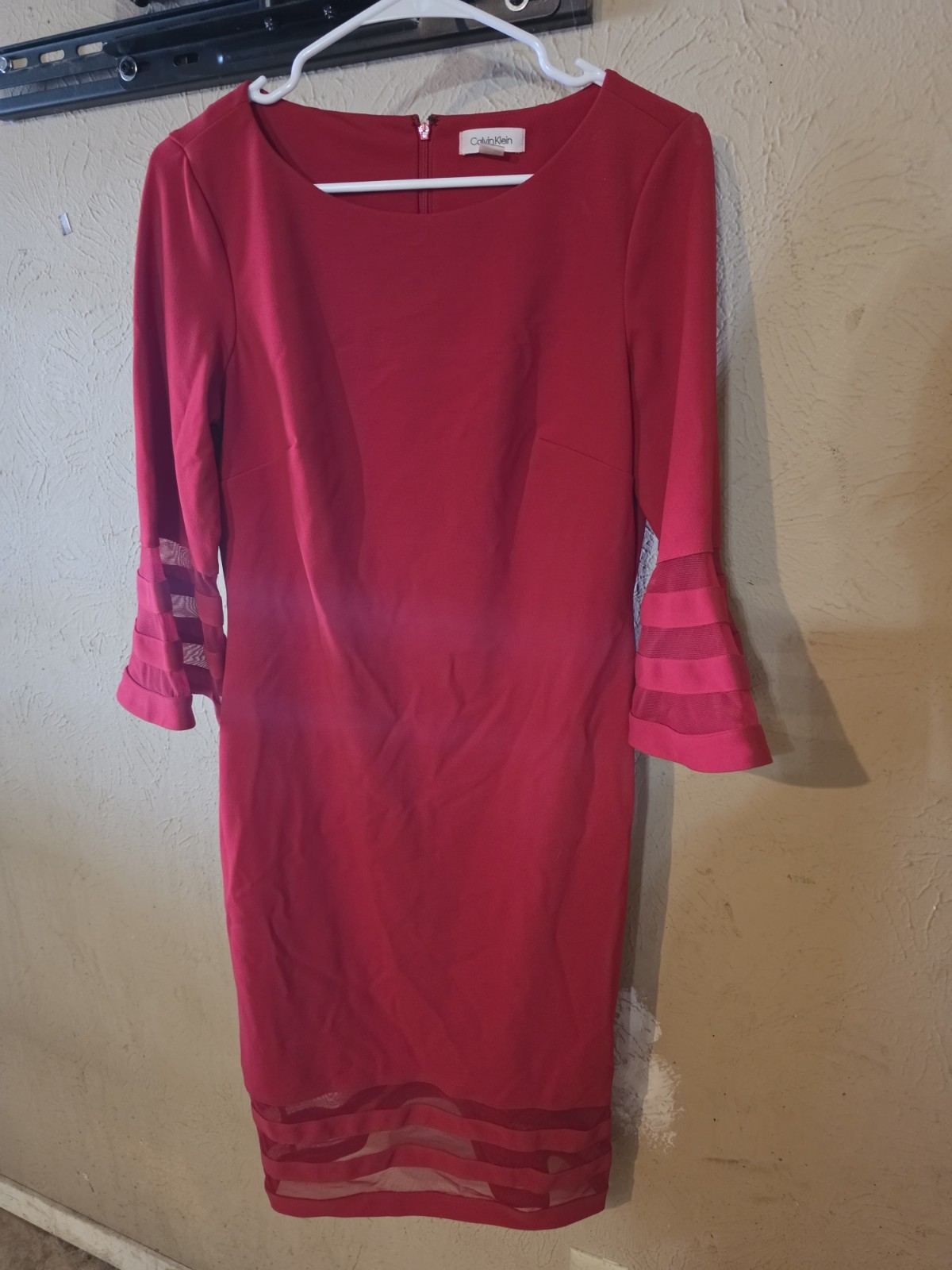 Calvin Klein Red Solid Sheath Knee Dress Scoop Neck 3/4 Bell Sleeve Mesh 10