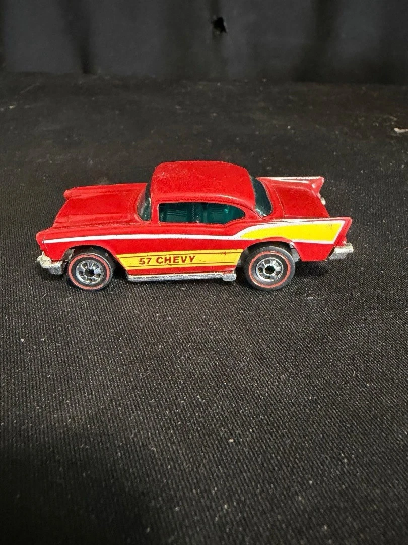 Hot Wheels Chevrolet 1957 Vehicle Year Vintage Manufacture Diecast