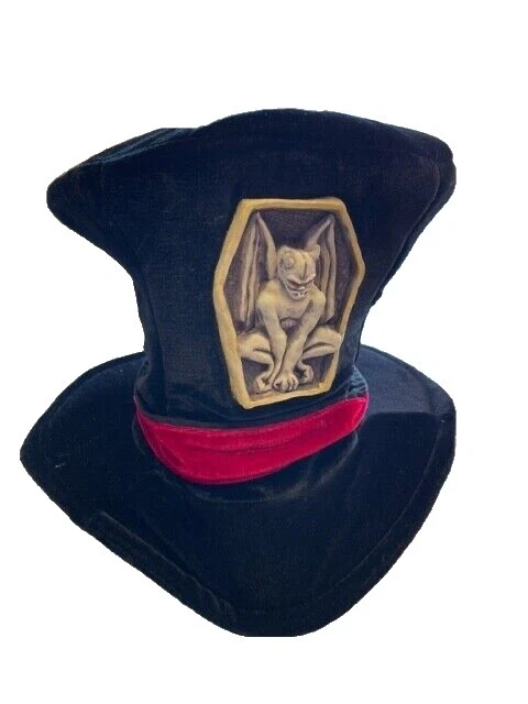 Velvet Elope halloween sombreros y cascos