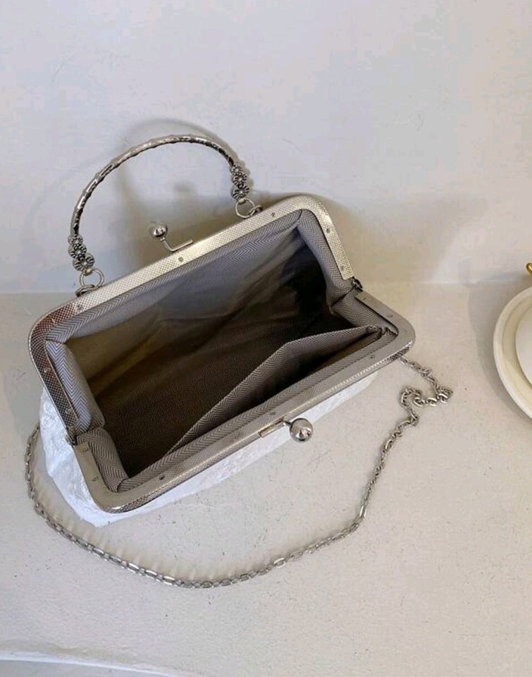 Women Clutch Bag Crystal White Vintage Ladies Evening Bag Wedding Chain