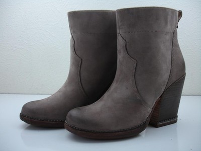 Women's 8 M Timberland Marge Brown Leather Ankle Short Boots Pull-On Booties NEW