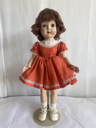 Vintage 1950's Effanbee "Honey" doll 16" - Hard plastic - Beautiful condition