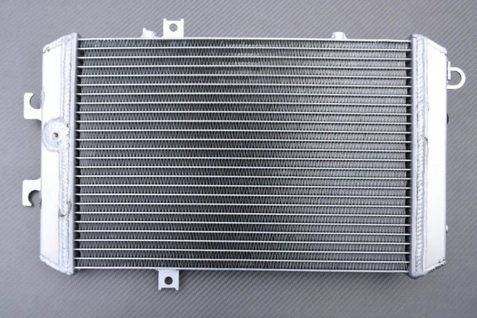 Radiateur eau Racing pour VZR 1800 optimisant le refroidissement moteur du custom WVCA