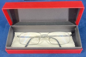 Lunettes De Vue FILIUM FI2505 - Monture Titane Doré Rose - Style Papillon - Neuve Sans étiquette