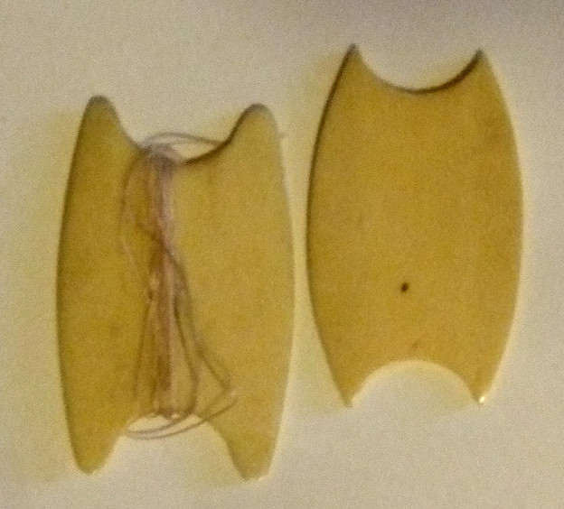 Thread Holder Old Sewing Collectible Wrap Thread Around It 