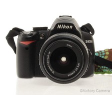 Nikon D3000 Digital SLR Camera Body w/ 18-55mm AF-S Lens 10,300 Shots EXC