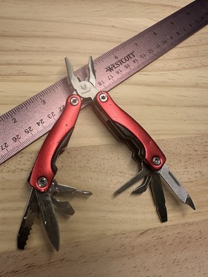 Traveler Stainless Steel 9 In 1 Multitool Plier Survival Camping 3  Closed  Tool