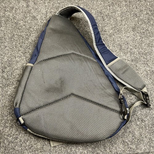 Disney Cruise Line Castaway Club Crossbody Bag Blue Multiple Pockets Backpack - Picture 7 of 12