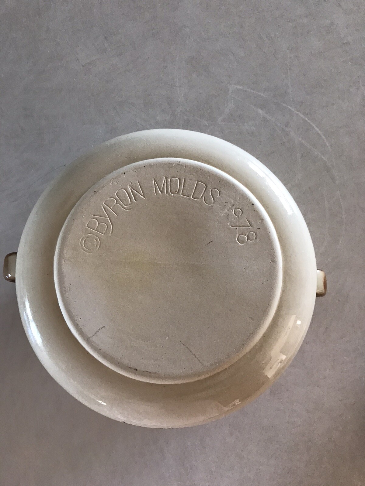 Vintage 1978 Byron Molds Ceramic Soup Tureen/Lid /Ladle & Plate 3qt 4 Piece Set