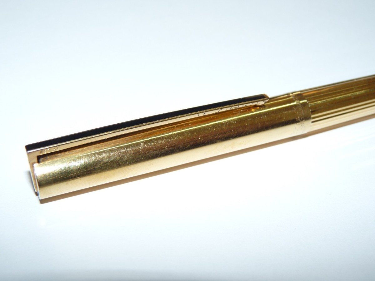 Stylo Plume S.T. Dupont Classic - Vermeil Plaqué Or, Plume Or 18 Carats Taille M, Occasion NOS