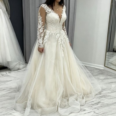 A - line Lace Appliques Wedding Dresses Long Sleeves Bohemia V Neck Bridal Gowns