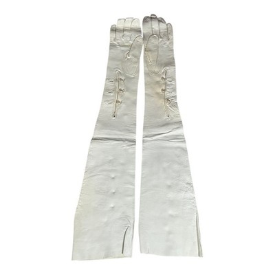 Vintage Mantessa Long White Opera Gloves Antique Soft Perl Clasp Detail X-Small