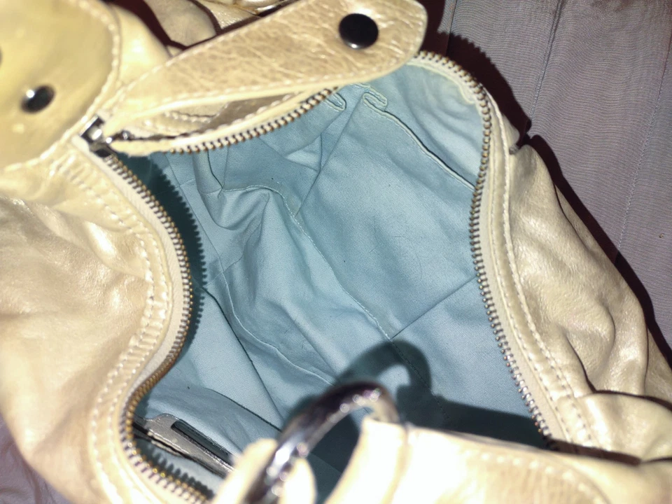 ISABELLA FIORE METALLIC Pale Silver Gold Angie Studded LEATHER HOBO HANDBAG EUC - Image 3 of 4