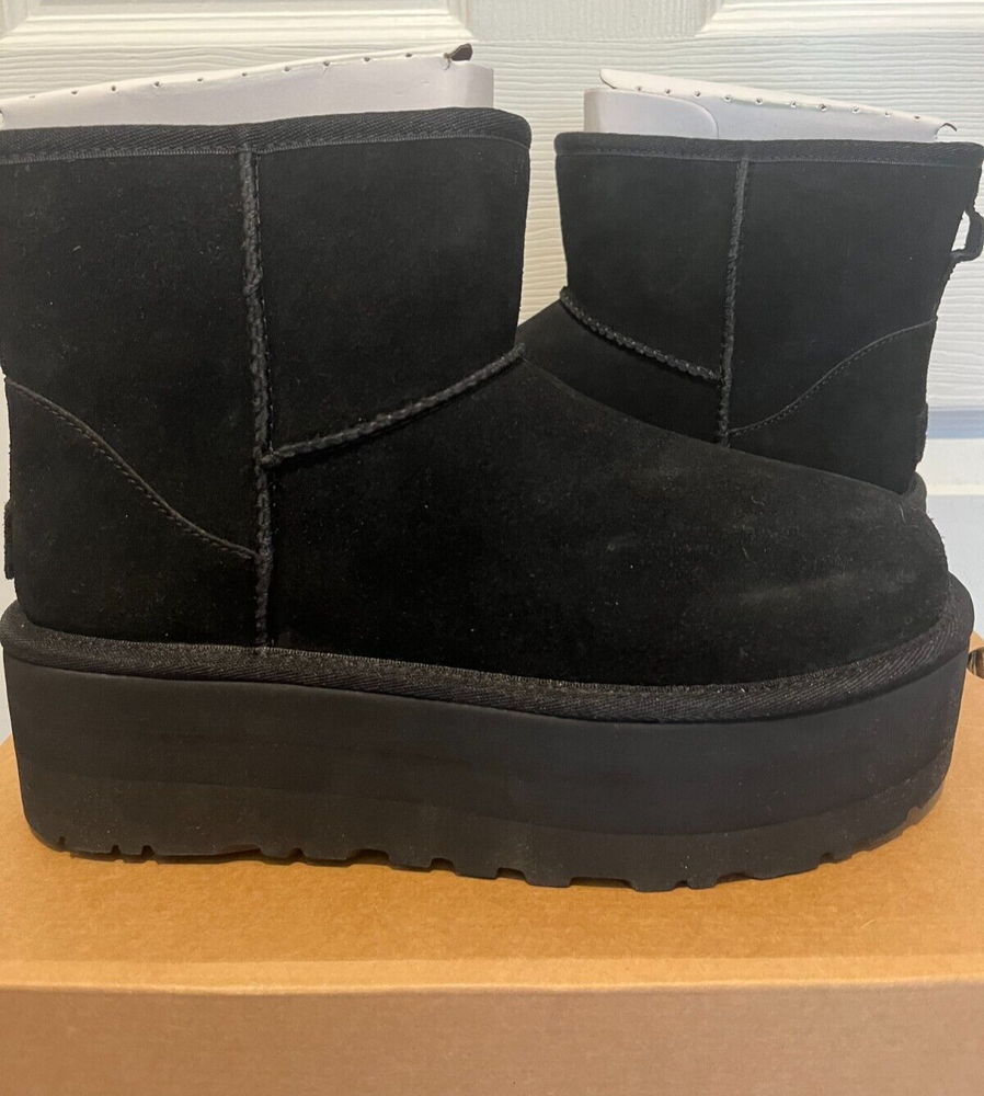 NIB Women's Black UGG CLASSIC MINI PLATFORM Ankle Boots Size 8