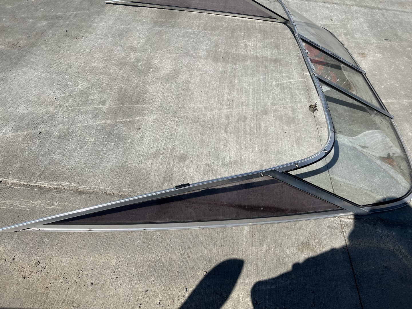 98 Glastron 185 BR Boat curved window windshield windshield right left