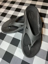 OOFOS OORIGINAL Recovery Sandal Unisex Size Men’s 8, Women’s 10 NEW! Black