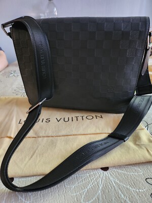 Original Louis Vuitton District PM Damier