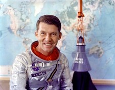 MERCURY ASTRONAUT WALLY SCHIRRA  PHOTO  (176-G)