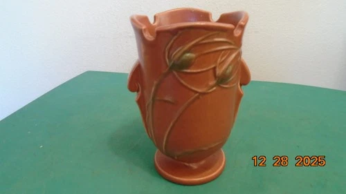 Vintage Roseville Teasel 881-6" Vase Pinkish Red Double Handle Excellent !!!!