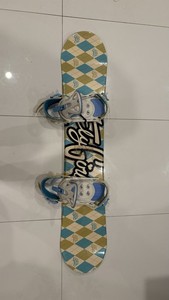 Fly Girls Missy Snowboard 140cm With Bindings. Used. Great Condition. Beginners