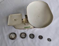 Vintage Harper Imperial Weighing Scales - Complete With Five Imperial Weights