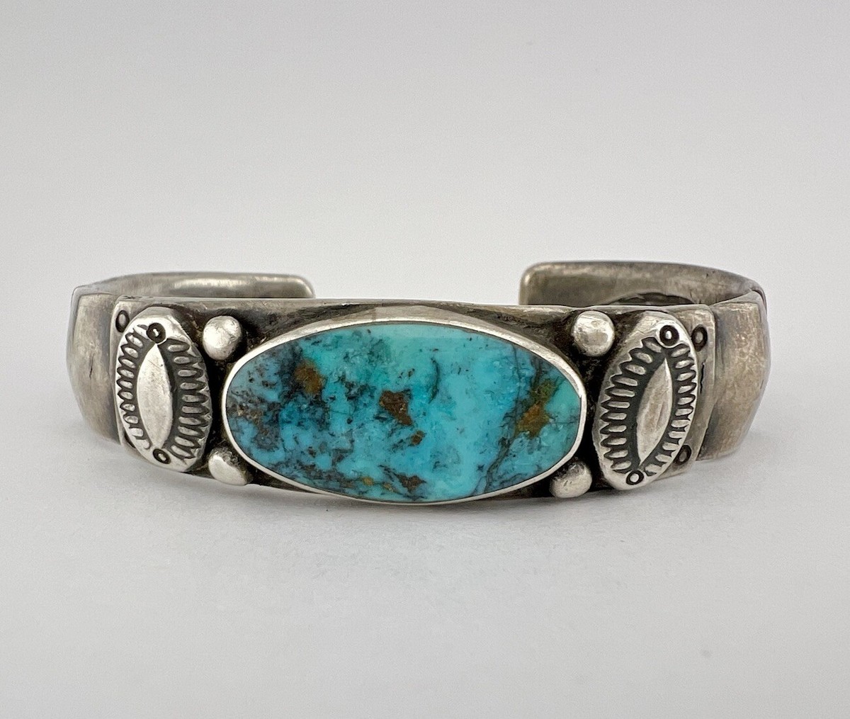 アクセサリー Jock Favor Drilled Turquoise Bracelet Jock Favor Drilled Turquoise Bracelet