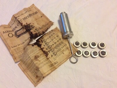 Vintage Caterer's Touch Aluminum Cake Decorator Set 8 Tips Original Instruction 