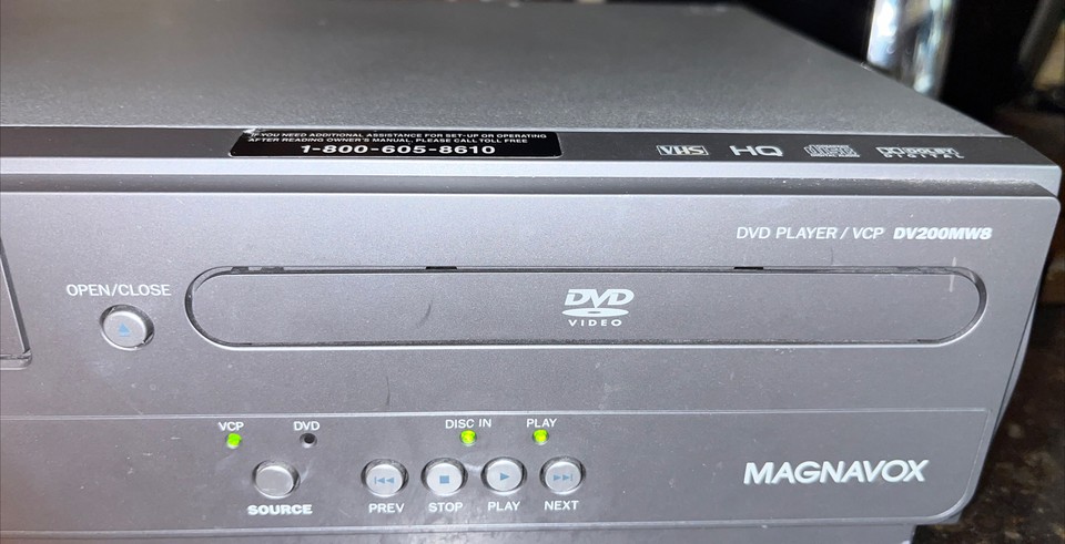 Magnavox VCR DVD VHS Combo Player DV200MW8 With AV Cable (NO REMOTE ...