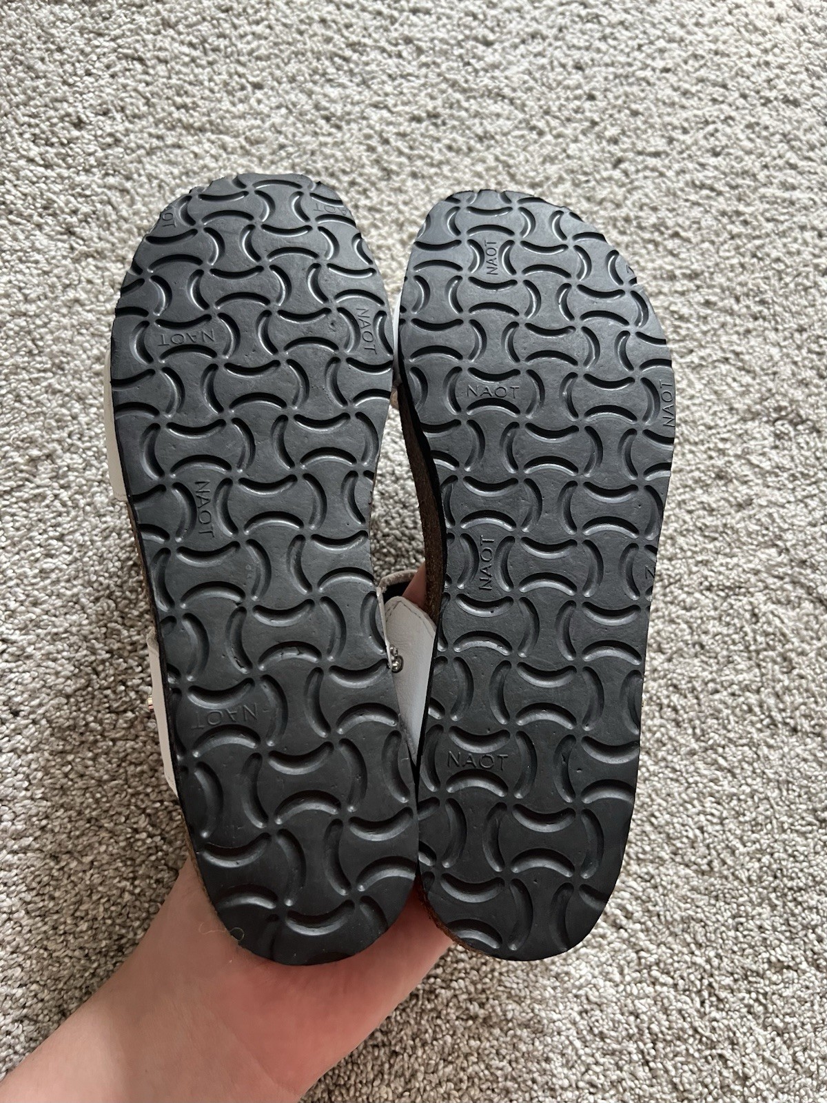 APL Sandalo Naot Ashley taglia 40 pelle bianca zeppa bassa strass INDOSSATO UNA VOLTA