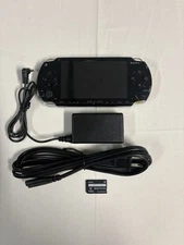 Sony PSP 1001 1000 USA Console Bundle Black W/ Charger + 32mb Mem Card TESTED