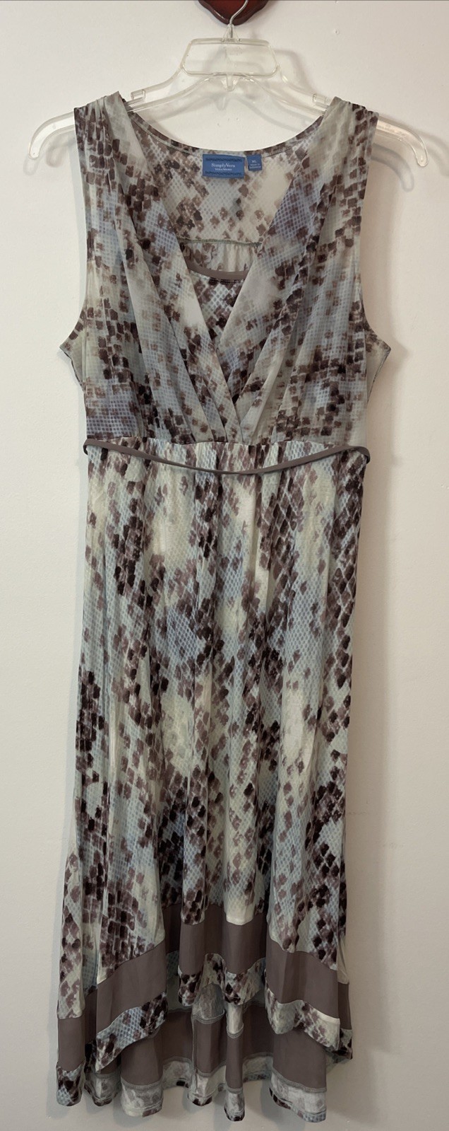 Simply Vera Wang Womens XL Colorful Lined Vneck Long Sleeveless Dress! A93