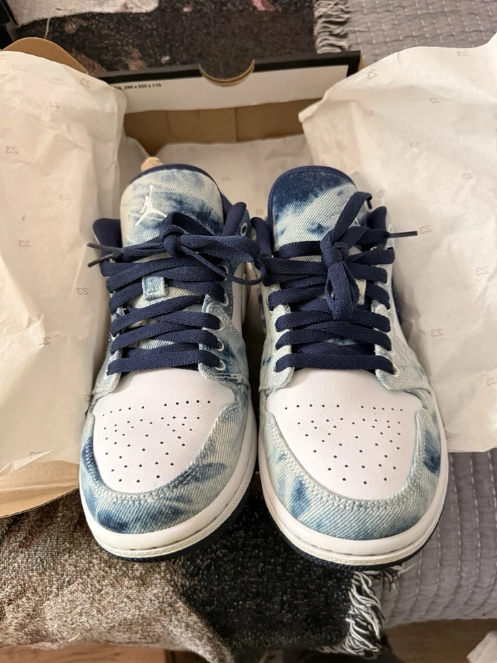 Size 8 - Air Jordan 1 SE Low Washed Denim - Image 3 of 4