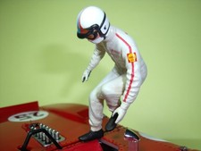 CMC 1/18  FIGURINE  CHRIS  AMON  FERRARI  312 P  VROOM  PAINTED  NO CAR