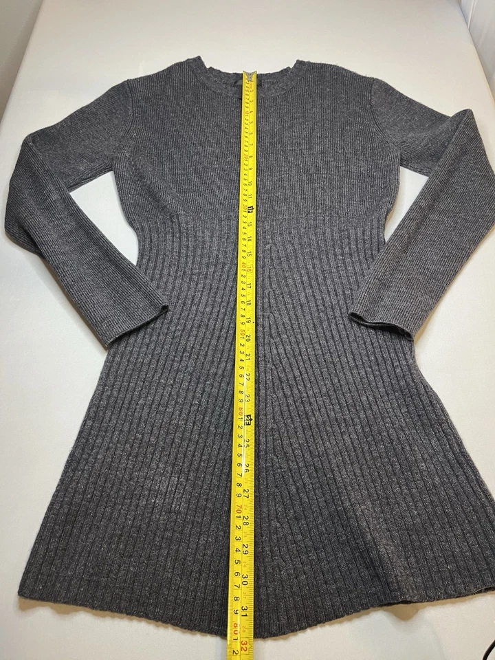 Frenchie 女式羊毛混纺毛衣连衣裙中号长袖灰色针织 — 第 2/4 张图片