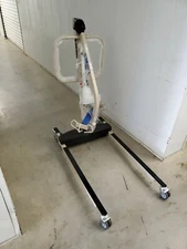 Invacare  Reliant 450 patients Power Lift